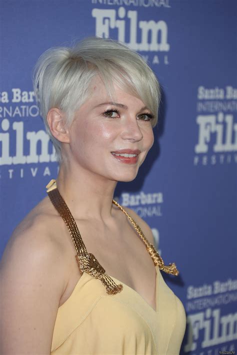 michelle williams short short hair